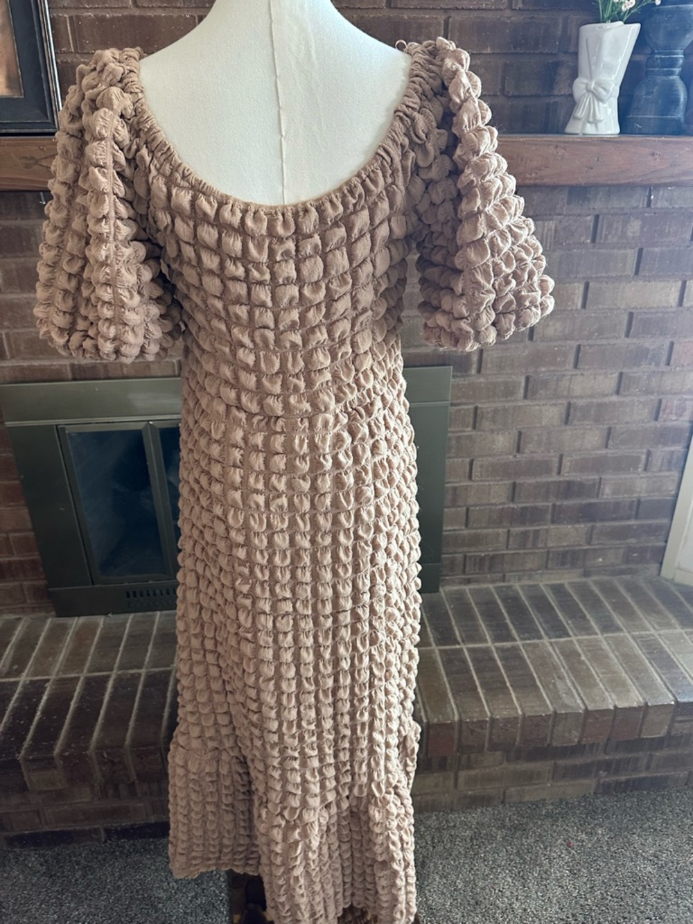 NWOT Böhme Miley Bubble Texture Midi Dress Tan Medium - Picture 6 of 7